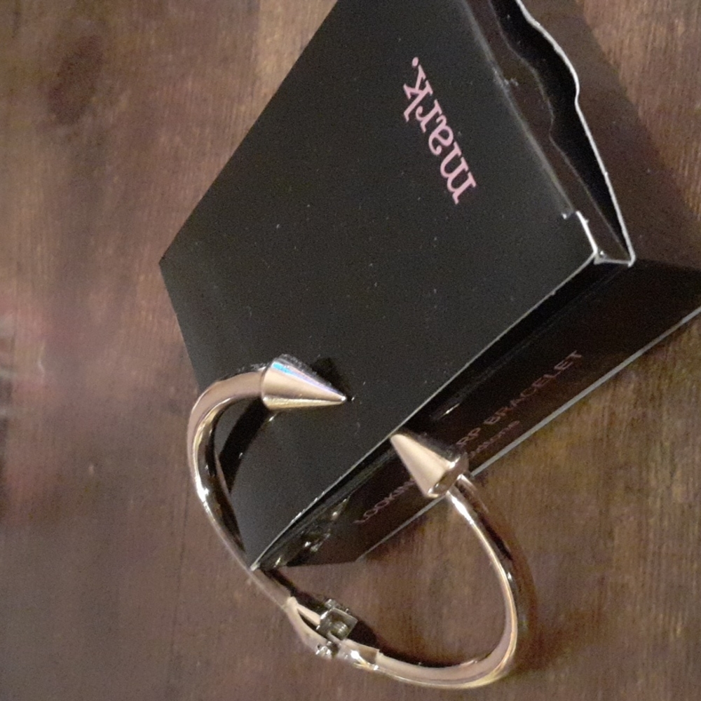 Mark. Looking sharp bracelet